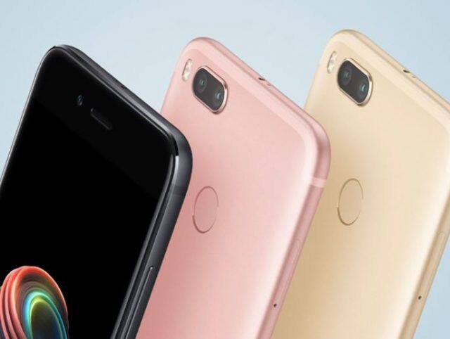  આ ફોનની કિંમત 14,999 રૂપિયા રાખવામાં આવી છે. 12 સપ્ટેમ્બરે બપોરે 12 વાગ્યાથી આ ફોન ફ્લિપકાર્ટ અને શાઓમી વેબસાઈટ પર મળશે. આને શાઓમી, ક્રોમા, ઈઝોન વગેરે ઑફલાઈન સ્ટોર્સ પરથી પણ ખરીદી શકાશે.