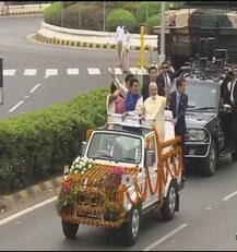  જાપાનના PM અને મોદી ગાંધી આશ્રમ પહોંચ્યા, મહાત્મા ગાંધીજીની પ્રતિમાને ફૂલો ચઢાવ્યા