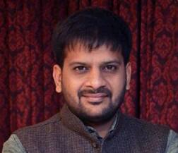 PMના આગમન પહેલા સુરતમાં હંગામો, પાટીદારોએ તોડફોડ કરી કર્યો વિરોધ, 10ની અટકાયત