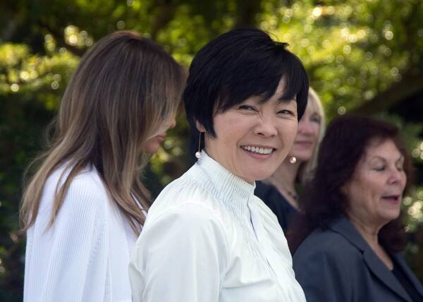 2011 માં તેણે રિક્કયો યૂનિવર્સિટીમાંથી સોશલ ડિઝાઈન અભ્યાસમાં માસ્ટરની ડિગ્રી લીધી.