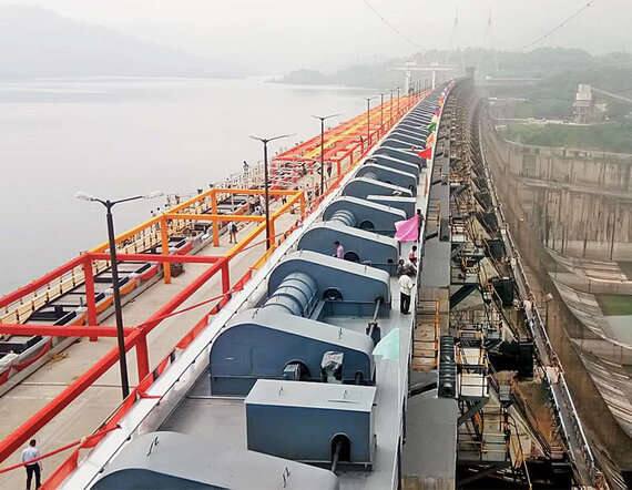  11.15 કલાકે ડભોઇ ખાતે જાહેર સભાને સંબોધશે. બપોરે 2.35 કલાકે અમરેલી જશે. સાંજે 5.35 કલાકે ભાવનગરથી દિલ્હી જશે.