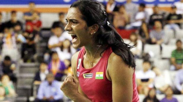 સિયોલ: ભારતની બેડમિન્ટન સ્ટાર વિશ્વમાં ત્રીજા ક્રમાંકની પીવી સિંધુએ કોરિયા ઓપન સુપર સીરીઝ પર કબજો કરી લીધો છે. ઓલંપિકમાં સિલ્વર મેડાલિસ્ટ સિંધુએ રવિવારે ફાઈનલમાં વિશ્વની નવમાં ક્રમાંકની જાપાનની નોજોમી ઓકુહારાને એક કલાક 24 મિનિટ સુધી ચાલેલા મુકાબલામાં 22-20, 21-11, 21-18થી માત આપી હતી. તેની સાથે જ પીવી સિંધુએ ઈતિહાસ રચી દીધો છે. સાથે અકુહારા સાથે બદલો પણ લઈ લીધો છે. આ જાપાની શટલરે ગત મહિનામાં વર્લ્ડ ચેમ્પિયનશિપની ફાઈનલમાં સિંધુને હરાવી હતી. 