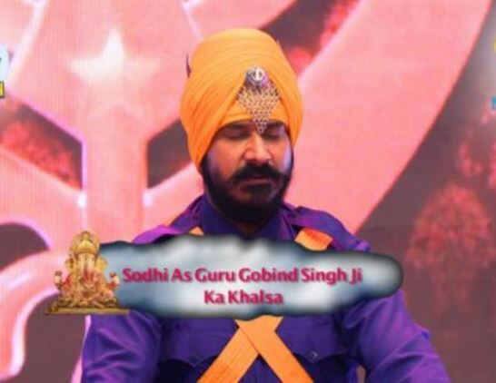 મીડિયા સાથે વાતચીત દરમિયાન શિરોમણી ગુરૂદ્વારા પ્રબંધક કમિટીના પ્રમુખ કૃપાલ સિંહે કહ્યું કે,’આ સીરિયલે દસમા શીખ ગુરૂ ગોવિંદ સિંહના એક જીવન ચરિત્રને દર્શાવીને સમગ્ર સમુદાયની લાગણીને ઠેસ પહોંચાડી છે. જે શીખ સિદ્ધાંતો વિરૂદ્ધ હતું.’ તેમણે આગળ ઉમેર્યું હતું કે,’કોઇ એક્ટર પોતાને દસમા શીખ ગુરૂ ગોવિંદ સિંહ સમાન ના રાખી શકે. આ માફીને લાયક નથી.’