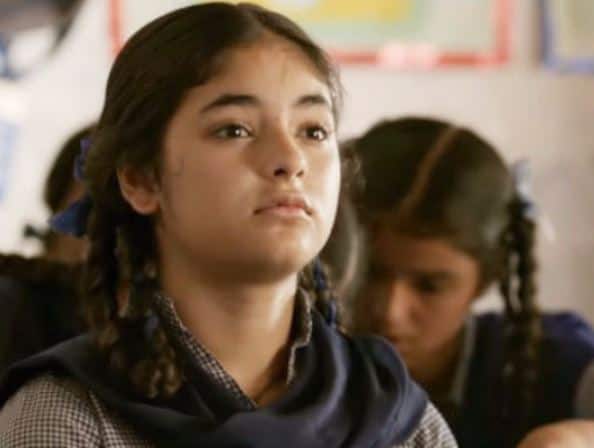 ‘સીક્રેટ સુપરસ્ટાર’માં આમિરની સાથે ઝાયરા વસીમ પણ છે. ઝાયરા ‘દંગલ’માં પણ કામ કરી ચૂકી છે. ઉલ્લેખનીય છે કે, આ ફિલ્મમાં ઝાયરા જ લીડ રોલમાં છે. આવામાં જોવાનું એ રહ્યું કે, તે મલ્ટી સ્ટારર ‘ગોલમાલ અગેન’ને કેટલી ટક્કર આપી શકે છે.