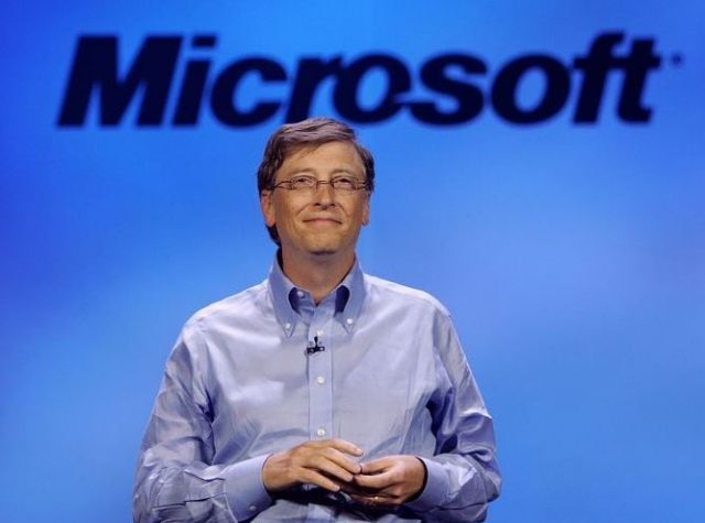 Microsoft Co-Founder Bill Gates Prefers Android Over iPhone Android or iOS: Microsoft Co-Founder Bill Gates Reveals His Preference