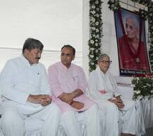 ભરતસિંહ સોલંકીના માતાની યોજાઈ શ્રદ્ધાંજલિ સભા, CM રૂપાણીએ પાઠવી સાત્વના