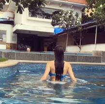  ‘ડીજે વાલે બાબૂ મેરા ગાના બજાદે’ ફેમ નતાશા જોવા મળી બિકિનીમાં, જુઓ તસવીરો