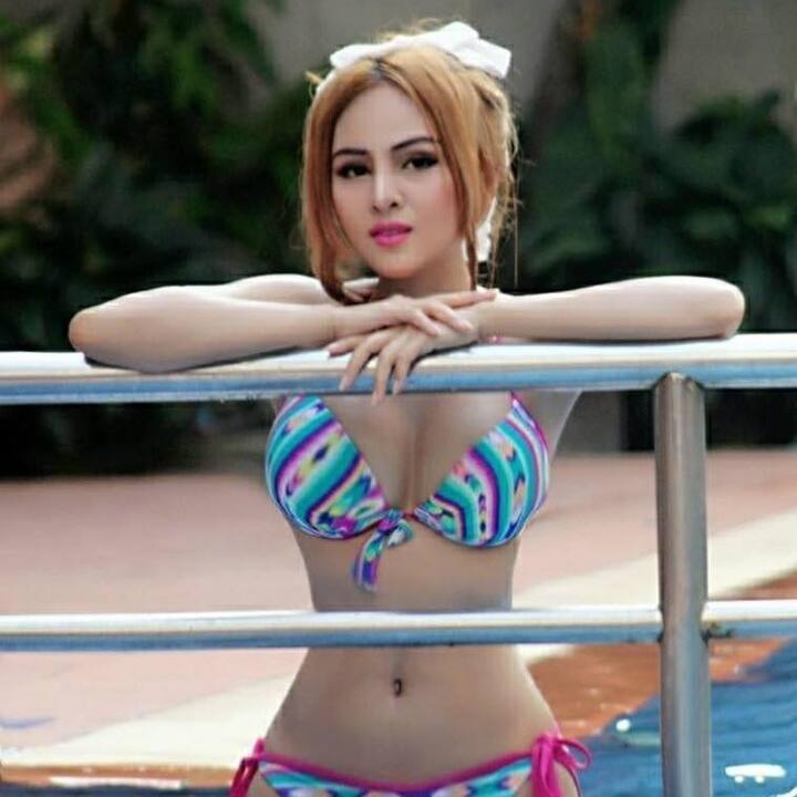 આચારસંહિતાના ભંગ બદલ ડેની પર એક વર્ષનો પ્રતિબંધ લગાવવામાં આવ્યો છે. હવે તે 12 મહિના સુધી કોઇ પણ ફિલ્મ કરી શકશે નહીં. ડેનીના મતે આ નિર્ણય નૈતિક અને કાયદાના આધારે ખોટી છે. કંબોડિયાના ઝેન્ડર એન્ડ ડેવલપમેન્ટ ગ્રુપના એક્ઝિક્યુટિવ ડિરેક્ટર રોજ સોફિપે કહ્યું કે, મને લાગે છે કે ડેની સાથે એવું કરવું જોઇએ નહી કારણ કે આ તેનો અધિકાર છે અને એવો કોઇ કાયદો અને નીતિ નથી જેમાં લોકોના પહેરવેશ પર પ્રતિબંધિત લગાવી શકાય.