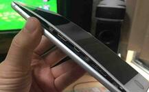 માત્ર ત્રણ મિનિટના ચાર્જિંગમાં બે ભાગ થઈ ગયા iPhone 8 plusના