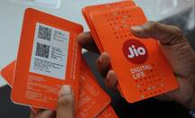 હવે Jio યૂઝર્સને નહીં મળે અનલિમિટેડ વોઈસ કોલ, જાણો શું છે કારણ
