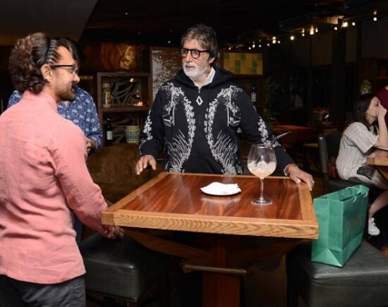 આ પહેલાં ‘ટશન’ અને ‘ધૂમ 3’ને ડિરેક્ટ કરનારા વિજય ક્રિષ્ના આચાર્ય ‘ઠગ્ઝ ઓફ હિન્દોસ્તાં’ને ડિરેક્ટ કરી રહ્યા છે. રિસન્ટલી એક ચોક્કસ સીનના શૂટિંગના મામલે સીનિયર બચ્ચન અને આ ડિરેક્ટરની વચ્ચે બોલાચાલી થઈ હતી. 