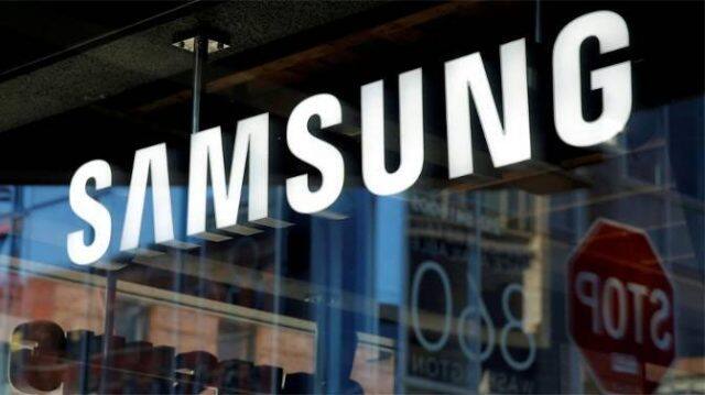 સેમસંગને આશા છે કે 2019 સુધી તે ગેલેક્સી S8ના 5 કરોડ હેન્ડસેટ વેચશે. આ હિસાબે સેમસંગ 10.1 બિલિયન અમેરિકન ડોલર એટલે કે 1000 કરોડ ડોલર કમાશે. આ દરમિયાન iPhone Xથી સેમસંગ 14.3 બિલિયન અમેરિકન ડોલર એટલે કે 14 હજાર કરોડ રુપિયાથી વધારે પ્રોફિટ પોતાના નામે કરશે.