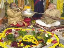 વડનગરઃ વિકાસ કોને કહેવાય? વિકાસ તમને ગમે છે? પ્રજાને સવાલ કરી વિરોધીઓ પર વરસ્યા PM મોદી