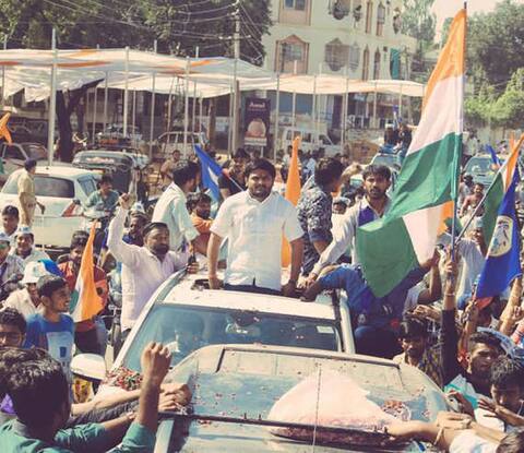 અલ્પેશ ઠાકોર રાજકીય વ્યૂહરચના જાહેર કરે પછી તેની સાથે હાથ મિલાવવા અંગે હાર્દિકે શું આપ્યો જવાબ ? જાણો વિગત અલ્પેશ ઠાકોર રાજકીય વ્યૂહરચના જાહેર કરે પછી તેની સાથે હાથ મિલાવવા અંગે હાર્દિકે શું આપ્યો જવાબ ? જાણો વિગત