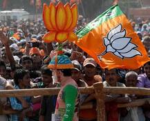 સુરતમાં ભાજપે 12 બેઠકો માટે બનાવી 3-3 દાવેદારોની પેનલ, જાણો કોના છે નામ, ક્યાં 5 MLAsનાં કપાશે પત્તાં? 