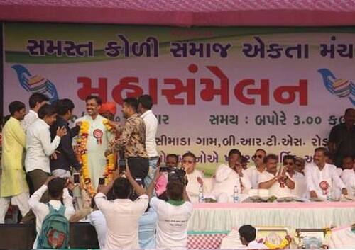 સીમાડા કોળી સમાજના અગ્રણી સન્નીએ જણાવ્યું હતું કે, કોળી સમાજ સૌ પ્રથમવાર એક મંચ પર આવ્યો છે. ત્યારે હવે પછીના સમયમાં સમાજને એક તાંતણે બાંધી રાખવા માટે વર્ષમાં અનેક વખત નાના મોટા કાર્યક્રમો આપવામાં આવશે.