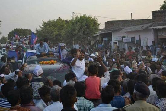 હાર્દિક પટેલે જણાવ્યું હતું કે સરકાર પાટીદાર સમાજને બે મહિનામાં અમોને અનામત આપવા ઘેર આવવું પડશે. આ સર્વધર્મ મહાસભામાં મોટી સંખ્યામાં પાટીદાર સમાજના લોકો ઉપસ્થિત રહ્યા હતા.