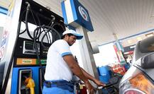 ગુજરાત સરકારે પેટ્રોલ-ડિઝલના ભાવમાં કેટલા રૂપિયાનો કર્યો ઘટાડો? જાણો વિગત