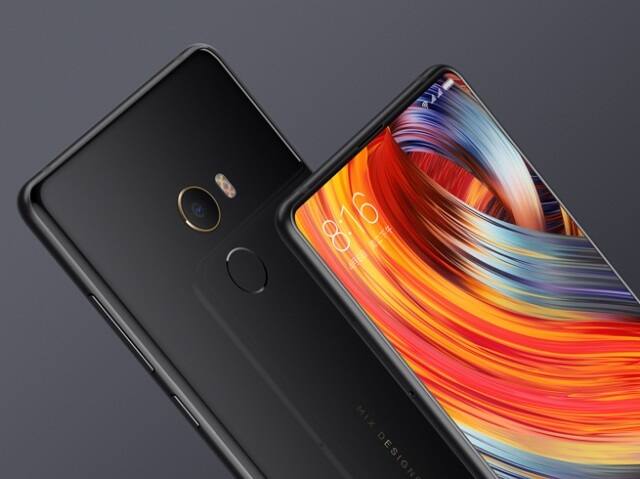 Mi MIX 2ની કિંમત ચીનમાં 3299 યુઆનથી શરુ થાય છે. ભારતમાં તેની કિંમત 35000થી 40000 સુધી હોઈ શકે છે.