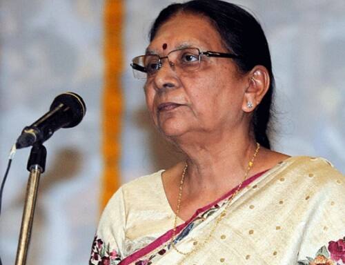 રાહુલજીનો ઉછેર જે પ્રકારે થયો છે, તે મુજબ તેમને મહિલાઓના સન્માનનું મૂલ્ય ક્યાંથી સમજાય રાહુલ પાસે મહિલાઓના ઉત્થાનની કોઈ યોજના કે સૂત્ર નથી. માત્ર લોકપ્રિયતા મેળવવા માટે આ પ્રકારની હલકી વાતો કરવીએ શું મહિલાઓનું અપમાન નથી. તેમણે કરેલો મહિલાઓએ કેવા કપડાં પહેરવા જેવી બાબતોનો ઉલ્લેખ કેટલો શરમજનક છે. 