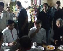 વડોદરા: રાહુલે કહ્યું ‘કુછ મીઠા ખીલાઓ’, શીરો બનાવી જમાડ્યા