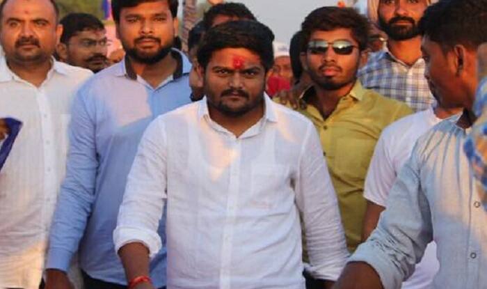 જો કે ભાજપનાં સૂત્રોનું માનીએ તો ભાજપે અનામત આંદોલન ઠારવા પાસના 50 કન્વિનરોની જાસૂસી કરીને દુખતી નસ પર હાથ મૂકી દીધો છે. એવી પણ ચર્ચા છેકે, અત્યાર સુધી અનામતના નામે બૂમબરાડા પાડતા પાસના કેટલાંક નેતાઓની તમામ જરૂરિયાત ભાજપ સરકાર દ્વારા પૂરી કરી દેવાઈ છે.