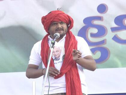 છેલ્લા કેટલાક સમયથી ભાજપના નેતાઓ દ્વારા ગાંધીનગરમાં આ આંદોલનકારીઓ સાથે ખાનગી બેઠકો યોજાઇ રહી છે. ભાજપના પાટીદાર આગેવાનો આ યુવા આંદોલનકારીઓને સમજાવવામાં સફળ થયાં છે. આ કારણોસર યુવા પાટીદાર આંદોલનકારીઓની હવે બોલતી બંધ કરી દેવાઇ છે.