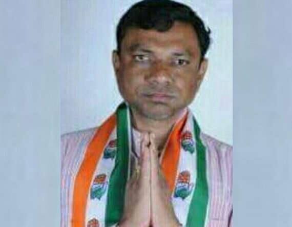 પરિણીતાએ ફરિયાદમાં જણાવ્યું છે કે, મુકેશભાઈના સંપર્કમાં આવ્યા પછી તેમણે પ્રિયાબેનને આર્થિક લાભ આપવાની લાલચ આપી હતી અને પછી પરાણે સેક્સસંબંધ બાંધ્યા હતા. જોકે, પ્રિયાબેનને કોઈ આર્થિક લાભ ન મળતાં તેમણે વીરપુર પોલીસ સ્ટેશનમાં બળાત્કારની ફરિયાદ નોંધાવી છે. ફરિયાદ થતાં પોલીસે વધુ તપાસ હાથ ધરી છે. 