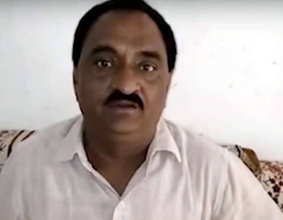 મહેસાણા: પાટીદાર અનામત આંદોલન સમિતી (પાસ)ના કન્વીનર નરેન્દ્ર પટેલે ભાજપમાં જોડાયાના ગણતરીના કલાકોમાં જ મોટો ધડાકો કર્યો હતો કે, વરૂણ પટેલે મારી ભાજપમાં જોડાવા માટે એક કરોડ રૂપિયાનો સોદો કર્યો હતો. આ પૈકી વરૂણ પટેલે મને ટોકન પેટે 10 લાખ રૂપિયા આપ્યા છે.