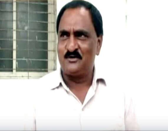 નરેન્દ્ર પટેલ પણ રેશમા પટેલ અને વરૂણ પટેલ સાથે ભાજપમાં જોડાયો હતો પણ રવિવારે મોડી રાત્રે નરેન્દ્ર પટેલે ભાજપ પર પ્રહારો કરીને ફરીથી પાસમાં જોડાવાની જાહેરાત કરી છે. નરેન્દ્ર પટેલે આક્ષેપ કર્યો કે, ભાજપ પાટીદારોને ખરીદવાનો પ્રયત્ન કરી રહી છે. તેણે પાટીદાર સમાજ કહેશે તો જ ચૂંટણી લડીશ તેમ કહ્યું હતું.