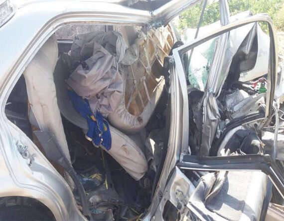 કારચાલકનો મૃતદેહ ખરાબ રીતે ફસાઇ ગયો હતો. જેથી તેનો મૃતદેહ સમયસર બહાર કાઢી શકાયો નહોતો. પોલીસ ઘટના સ્થળે પહોંચ્યા બાદ ગેસ કટર વડે કારચાલકનો મૃતદેહ બહાર કઢાયો હતો.