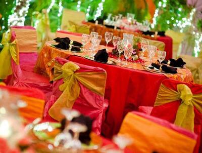 એસોચેમે કહ્યું છે કે, નોટબંધી અને જીએસટીને કારણે જવેલરી અને અન્ય સામગ્રી, ફોટોગ્રાફી, મેરેજ હોલ જેવી સેવા માટે પહેલા કરતાં વધારે ખર્ચ કરવો પડશે. જીએસટીના કારણે અનેક સેવાઓ મોંઘી થઈ ગઈ છે જેના કારણે લગ્નનો સરેરાશ ખર્ચ વધી જશે. લગ્ન સાથે જોડાયેલી અનેક સેવાઓ પર જીએસટી રેટ ૧૮થી ૨૮ ટકા સુધી છે, જે જીએસટી લાગુ થતા પહેલાં ઓછો હતો.