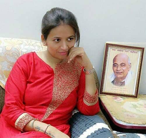 રેશ્મા પટેલે એબીપી અસ્મિતા સાથેની વાતચીતમાં જણાવ્યું હતું કે, તેમને વંશ અને વૃંદા એમ બે સંતાનો છે, જેમને તેઓ ભોપુ અને વંશુના હુલામણા નામથી બોલાવે છે. તેમણે જણાવ્યું હતું કે, આ બંને સંતાનો લગભગ બે-ત્રણ વર્ષના હતા, ત્યારે તેમણે આ ટેટૂ ચિતરાવ્યું હતું. હાલ આ બંને આઠ વર્ષના છે. 
