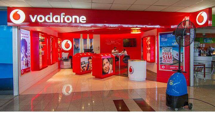 2899 રૂપિયામાં આ સ્માર્ટફોન ખરીદવો પડશે, જો તમે માઈક્રોમેક્સ અને વોડાફોનના આ સ્માર્ટફોન ભારત 2 અલ્ટ્રાને ખરીદવા માંગો છો તો તમારે 2899 રૂપિયાનો ખર્ચ કરવો પડશે. કંપનીના મતે આ ફોનની કિંમત 2899 રૂપિયા છે જો કે તેમાંથી 1900 રૂપિયા રિફંડ કરવામાં આવશે.