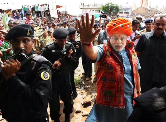 સૂત્રોના જણાવ્યા મુજબ છેલ્લા બે મહિનામાં ગુજરાતમાં થયેલી રાજકીય ઉથલપાથલને પગલે વડાપ્રધાન મોદી અને ભાજપના રાષ્ટ્રિય અધ્યક્ષ અમિત શાહ પ્રદેશ ભાજપના સંગઠન અને રૂપાણીની ટીમથી ખુબ નારાજ છે. એવામાં ફરી એકવાર મોદીએ પોતાનો ફેસ આગળ ધરીને ગુજરાત ભાજપની નૈયા પાર લગાવવા આગામી બે મહિનામાં રાજ્યમાં બે ડઝનથી વધારે સભાઓ ગજવવાની તૈયારી કરી લીધી છે.