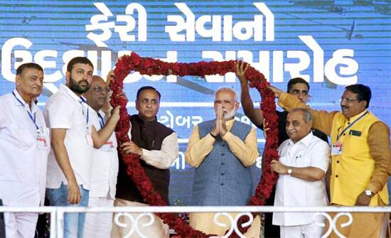 મોદી બેથી ત્રણ દિવસના તબક્કાવાર પ્રવાસો કરી ગુજરાતના જિલ્લાઓને ખૂંદશે. નવેમ્બર માસના પહેલાં સપ્તાહ પછી પ્રચાર-પ્રસાર વેગ આપવામાં આવશે અને પીએમના ગુજરાત પ્રવાસોની હારમાળા શરૂ થશે. ઉમેદવારોના નામોની યાદી જાહેર થયા બાદ કેટલાંક જિલ્લાઓમાં મોદી રોડ શો પણ યોજશે.