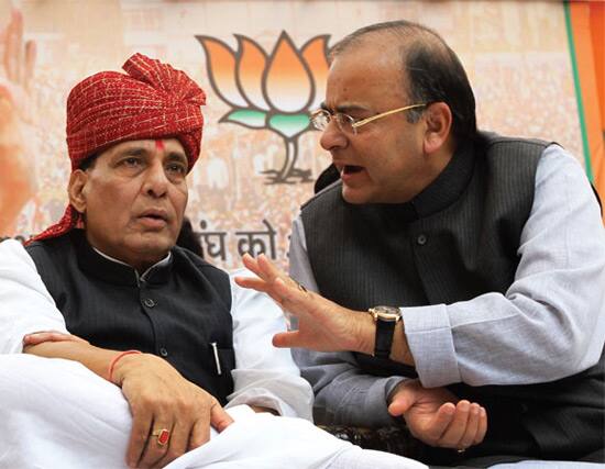 રાજનાથ સિંહ, અરુણ જેટલી, પિયુષ ગોયેલ, રવિશંકર પ્રસાદ, પ્રકાશ જાવડેકર અને નીતિન ગડકરી સહિતના કેન્દ્રીય પ્રધાનોની મોદીની કોર ટીમ બે મહિના સુધી ગુજરાતમાં સભાઓ ગજવશે. આ માટેના કાર્યક્રમના રૂપરેખા પણ ઘડી કાઢવામાં આવી છે.