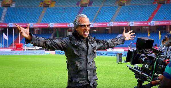 જ્યારે ‘2.0’ એક મહત્વાકાંક્ષી ફિલ્મ છે. જે 2010માં આવેલી ફિલ્મ ‘રોબોટ’ની સીક્વલ છે. 