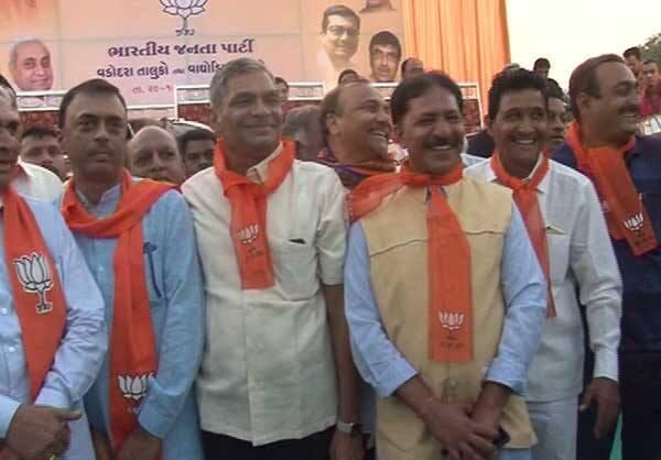 તેમણે પોતાને ન બોલાવતાં જણાવ્યું હતું કે, સંમેલન મારા મતવિસ્તારમાં થયુ છે તે આવકારદાયક બાબત છે પરંતુ મને બોલાવ્યો નથી તે દુઃખ છે. ભાજપના સંમેલનમાં એવા કાર્યકર્તા હતા કે જેઓ ગ્રામ પંચાયત કે તાલુકા પંચાયતની ચૂંટણી પણ જીતી શકતા નથી. 