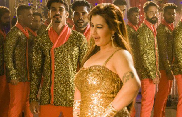 શિલ્પાની આ વાત સપનાને સમજાઈ નહીં અને તે પૂછવા લાગી કે, આ વન-નાઈટ સ્ટેન્ડ શું હોય છે? આ સવાલ સાંભળીને ઘરના બીજા સભ્યો પણ જોરજોરથી હસવા લાગ્યા હતા. શિલ્પાએ પોતે વન નાઈટ સ્ટેન્ડની કબૂલાત કરી પણ આ વિવાદ ચગતાં તેણે એવું કહ્યું કે, હું તો સપનાને ખાલી સમજાવતી હતી.