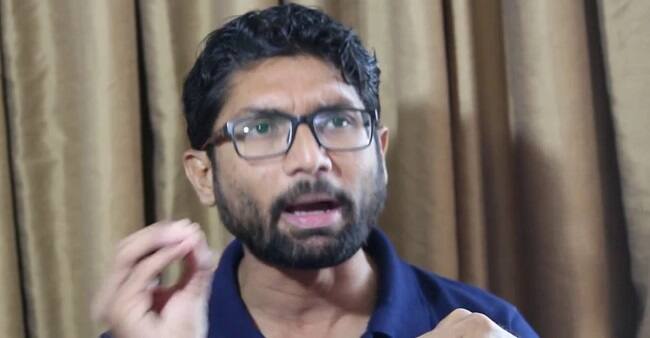 આ સાથે દલિત સમાજની 17 માગણીઓ જે પક્ષ સ્વીકારશે તે જ પક્ષને દલિતોના મત મળશે. ઉલ્લેખનીય છે કે થાનગઢમાં થયેલા પોલીસ ગોળીબારમાં 3 દલિત યુવાનના મૃત્યુને 5 વર્ષનો સમય વીતી ગયો છે છતાં પીડિત પરિવારો ન્યાય માટે વલખાં મારી રહ્યા છે. બીજી બાજુ ઊના કાંડની તપાસમાં પણ હજી અધ્ધરતાલ છે. જેને કારણે રાજ્યમાં સરકાર પ્રત્યેનો દલિતોનો ગુસ્સો વધી રહ્યો છે.