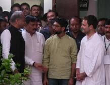 જીગ્નેશ મેવાણીએ 17 માગણીઓને લઈને રાહુલ ગાંધી સાથે કરી ચર્ચા, જાણો 17 માગણી વિશે