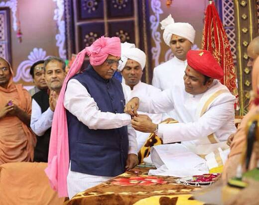 વડતાલ ખાતે સ્વામિનારાયણ મંદિરમાં કાર્તિકી સામૈયાનું ભવ્ય આયોજન કરવામાં આવ્યું હતું. જેમાં ચરોતર અને સૌરાષ્ટ્ર સહિત રાજ્ય ભરમાંથી મોટી સંખ્યામાં હરિભક્તો ઉમટ્યા હતા. શનિવારે સામૈયાનું ભવ્ય સમાપન કરવામાં આવ્યું હતું. 