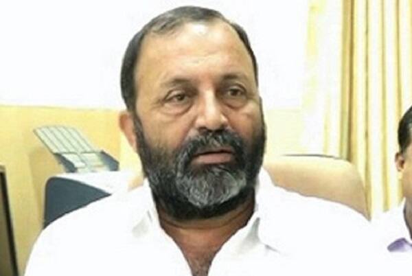 ઉલ્લેખનીય છે કે પોરબંદરથી બીજેપીના સાંસદ વિઠ્ઠલ રાદડિયાને બન્ને પગમાં ખાલી ચડ્યાની તકલીફ થતાં તેમને અમદાવાદની સ્ટર્લિંગ હોસ્પિટલમાં દાખલ કરવામાં આવ્યા હતા. તેઓ આ પહેલા પણ કેન્સર નામની જીવલેણ બીમારી સાથે લડી ચૂક્યાં છે. તેમને કેન્સર થતાં વર્ષ 2015માં અમેરિકા જઈને સારવાર કરાવી હતી. 