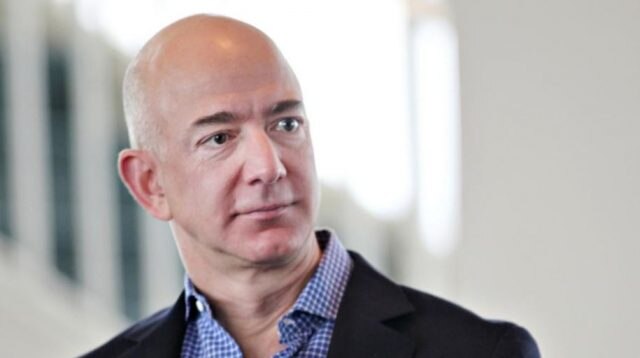 Jeff Bezos Asked two questions to Amazon Job Applicant and then Hired her on Spot जेफ बेजोस ने इंटरव्यू में इस उम्मीदवार से पूछे थे 2 सवाल, फिर उसी समय दे दी Amazon में नौकरी