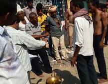 કોંગ્રેસ છોડીને ભાજપમાં ગયેલા કરમસી પટેલના પુત્રનું પરાક્રમ, કર્મચારીને ઉકળતા તેલમાં નંખાવ્યો હાથ, કેમ કર્યું આવું ?