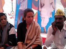 રેશ્મા પટેલના ફોટા મોર્ફ કરવા બદલ કઈ પાંચ વ્યક્તિ સામે નોંધાઇ ક્રાઇમ બ્રાન્ચમાં ફરિયાદ?