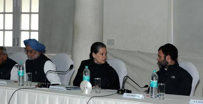 પ્રદેશ કોંગ્રેસનાં અંતરંગ સુત્રો મુજબ સ્ક્રીનીંગ કમિટી દ્વારા મોકલેલા અહેવાલના આધારે જનરલ ઇલેક્શન કમિટીએ બાકીની 82 બેઠકો પર ઉમેદવારો નક્કી કરીને એક પેનલ તૈયાર કરવામાં આવી છે. આ પેનલમાં પસંદ કરાયેલા ઉમેદવારો પાછળના કારણો, તેની સ્થિતિ સહિતના મુદ્દાઓ રજૂ કરીને તેને જનરલ ઇલેકશન કમિટી વર્કીગ કમિટીને અહેવાલ આપવામાં આવશે.