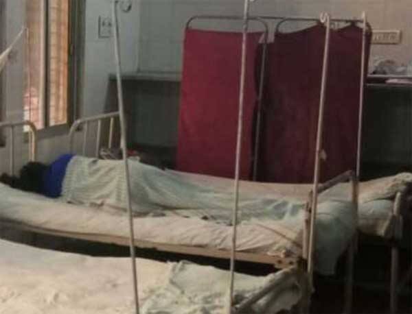 પોલીસે કલાકો સુધી વિદ્યાર્થિનીની પૂછપરછ કરી હતી અને આવું કૃત્ય કરનાર વ્યક્તિની ઓળખ મેળવવા પ્રયાસ કર્યો હતો. જોકે, સગીરાએ આ અંગે કોઈ જ માહિતી ન આપતાં પોલીસ મૂંઝવણમાં મુકાઇ ગઈ છે. ધોરણ-9માં અભ્યાસ કરતી આ સ્ટુડન્ટ સાથે બળાત્કાર કરી કુંવારી મા બનાવવાનો પ્રયાસ કરનાર કોઇ જાણ ભેદુ જ હોવાની શક્યતાઓ દેખાય રહી છે.