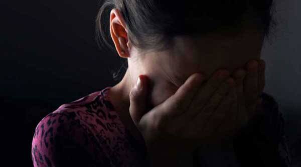 પીડિતાની બહેનનું કહેવું છે કે, તેમને સાત મહિના સુધી ખબર જ નહીં પડી કે બહેન ગર્ભથી છે. ગુરૂવારે પેટમાં દુઃખાવો ઉપડતા નજીકની હોસ્પિટલમાં ગયા તો ખબર પડી કે બહેનને કોઇએ પ્રેગ્નેટ કરી દીધી છે. ચાર ભાઇ-બહેનોમાં આ બહેન સૌથી નાની હોવાનું જાણવા મળ્યું છે. તેનો કોઈ બોયફ્રેન્ડ હોવાની વાતનો ઇન્કાર કરતા પરિવારે આવા કૃત્ય પાછળ કોઇ જાણ ભેદુ હોવાની શક્યતાઓ વ્યક્ત કરી છે. 